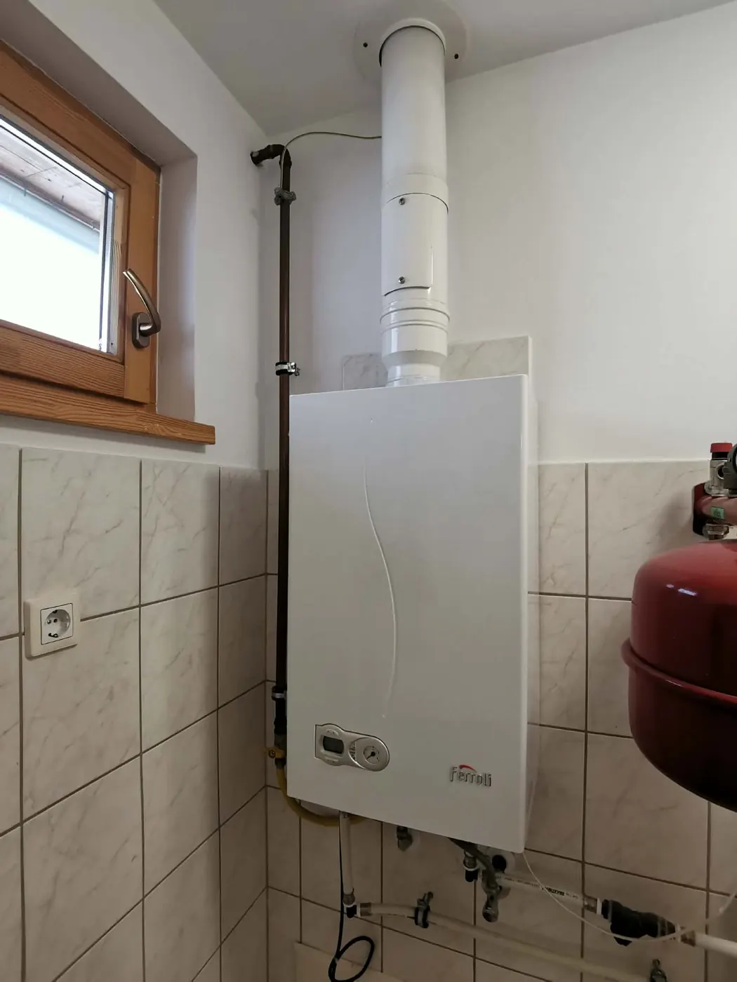 Hajdú kazáncsere családi ház kazánházában
