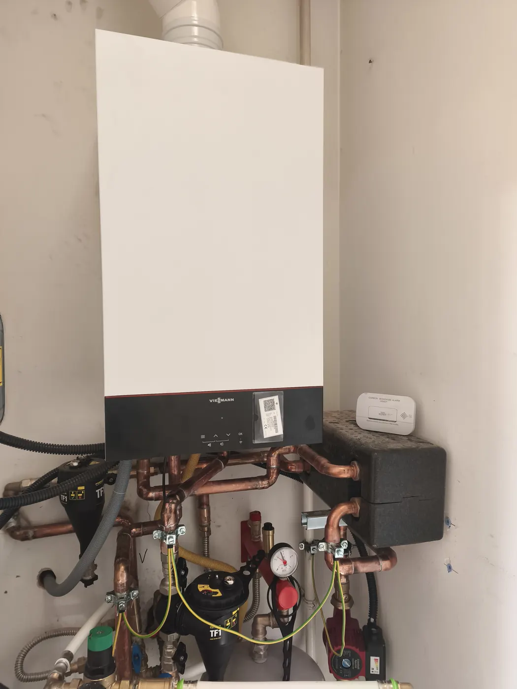 Viessmann kondenzációs kazán precíz rézcsöves bekötéssel